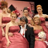 Ева Тепавичарова в "Пет жени в еднакви рокли"